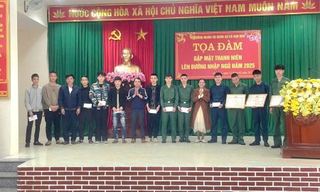 Xã Vạn Hòa gặp mặt thanh niên lên đường nhập ngũ năm 2025